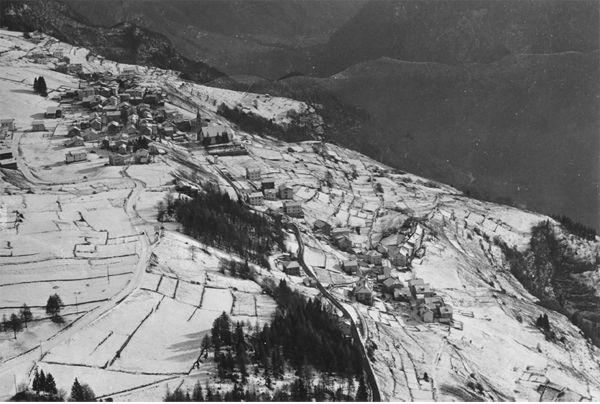 <br><strong>Disclaimer</strong>: Tutti i materiali sono disponibili nella piattaforma per ragioni di consultazione, studio o ricerca e sono coperti dai diritti in capo alle istituzioni originarie. Nel caso di citazione in altra opera o sito devono essere espressamente menzionati tanto gli autori del progetto ADOC quanto i fondi di provenienza dei singoli materiali utilizzati. La citazione da utilizzare per il progetto ADOC è la seguente:<br>Zuin, Francesco & Ermenegildo Bidese (2019): <i>Archivio Digitale Online Cimbro (ADOC)</i>. Luserna / Lusérn: Istituto di Cultura Cimbra / Kulturinstitut Lusérn. Online: <span style="color: #ed6967;"><a href="http://mediateca.istitutocimbro.it/ADOC.page" target="_blank"><span style="color: #ed6967;">mediateca.istitutocimbro.it/ADOC</span></a></span></p> <br><strong>Disclaimer</strong>: Tutti i materiali sono disponibili nella piattaforma per ragioni di consultazione, studio o ricerca e sono coperti dai diritti in capo alle istituzioni originarie. Nel caso di citazione in altra opera o sito devono essere espressamente menzionati tanto gli autori del progetto ADOC quanto i fondi di provenienza dei singoli materiali utilizzati. La citazione da utilizzare per il progetto ADOC è la seguente:<br>Zuin, Francesco & Ermenegildo Bidese (2019): <i>Archivio Digitale Online Cimbro (ADOC)</i>. Luserna / Lusérn: Istituto di Cultura Cimbra / Kulturinstitut Lusérn. Online: <span style="color: #ed6967;"><a href="http://mediateca.istitutocimbro.it/ADOC.page" target="_blank"><span style="color: #ed6967;">mediateca.istitutocimbro.it/ADOC</span></a></span></p>